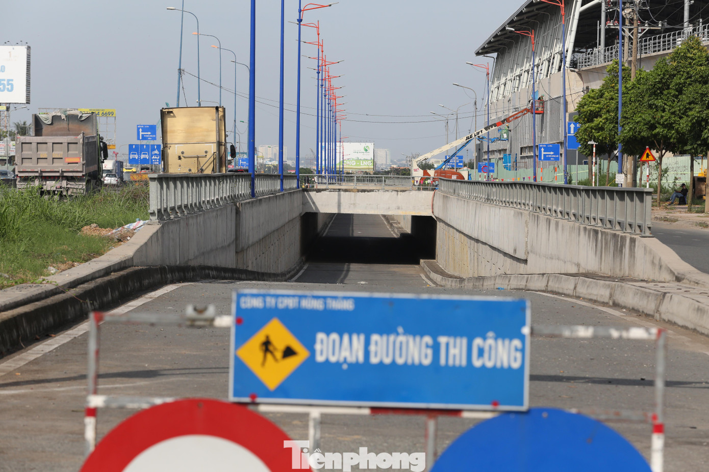 Công trình hầm chui trước bến xe Miền Đông mới, TP Thủ Đức (TPHCM). Công trình hầm chui trước bến xe Miền Đông mới, TP Thủ Đức (TPHCM).