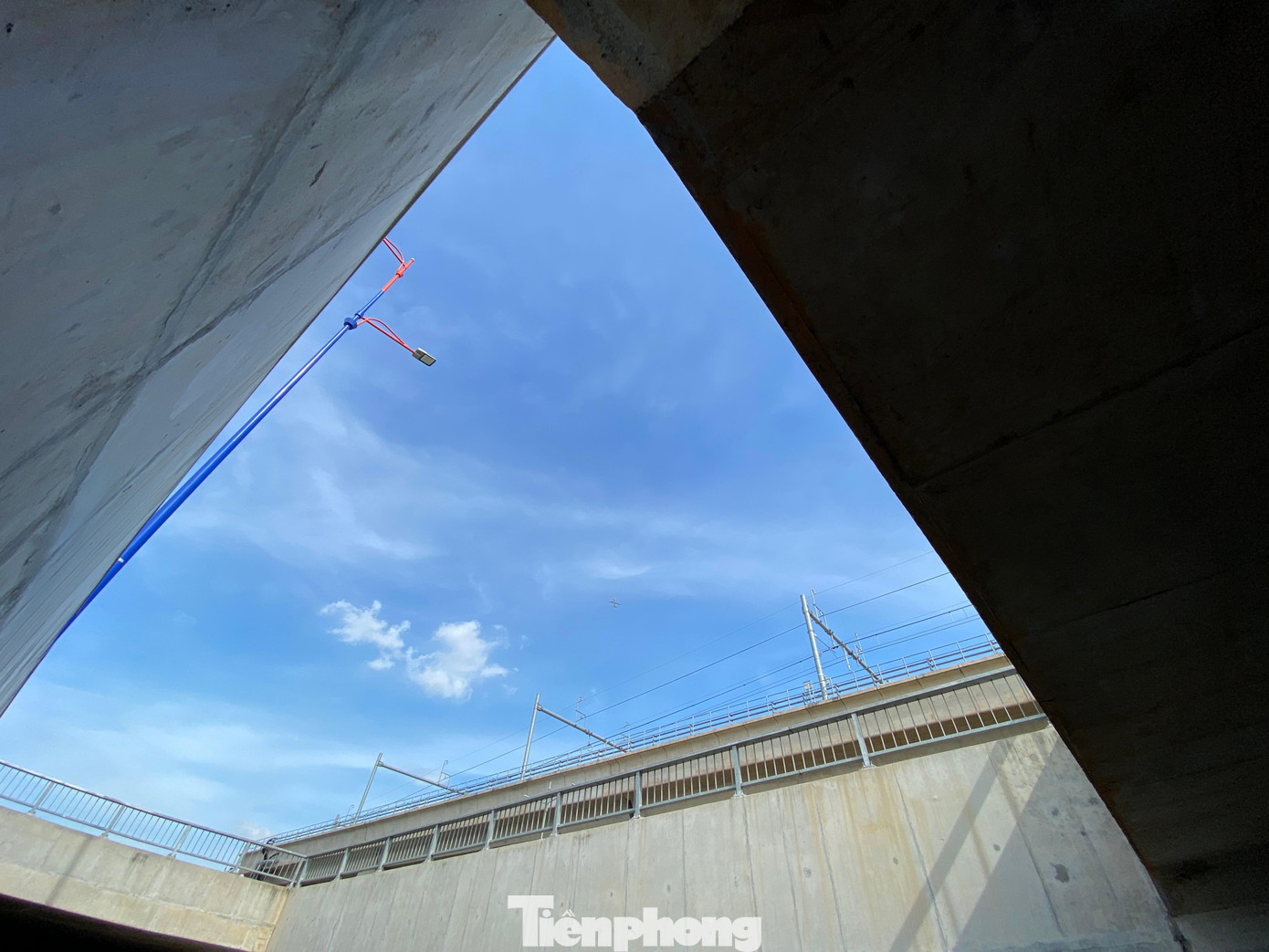 Hầm chui có 3 đoạn kín, 4 đoạn hở để tạo sự thông thoáng.