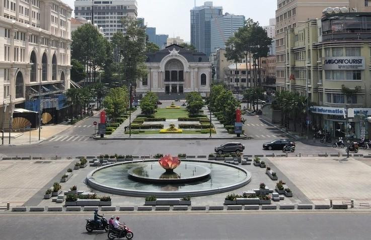 Nút giao Nguyễn Huệ - Lê Lợi (quận 1, TPHCM).