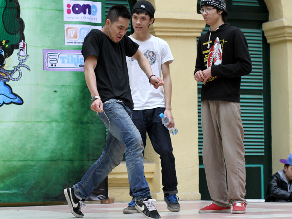 Màn tranh tài bất phân thắng bại trong trận chung kết