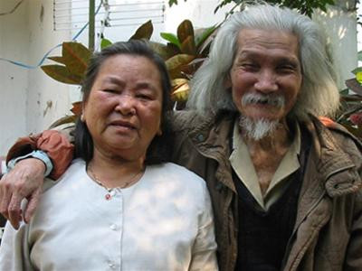 Hữu Loan và người bạn đời Phạm Thị Nhu