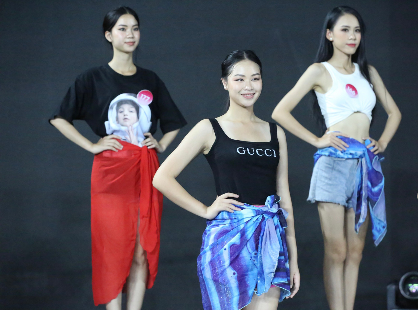 Sau nhiều ngày chăm chỉ luyện tập, top 35 tự tin thể hiện động tác uyển chuyển và háo hức chờ đêm chung kết.