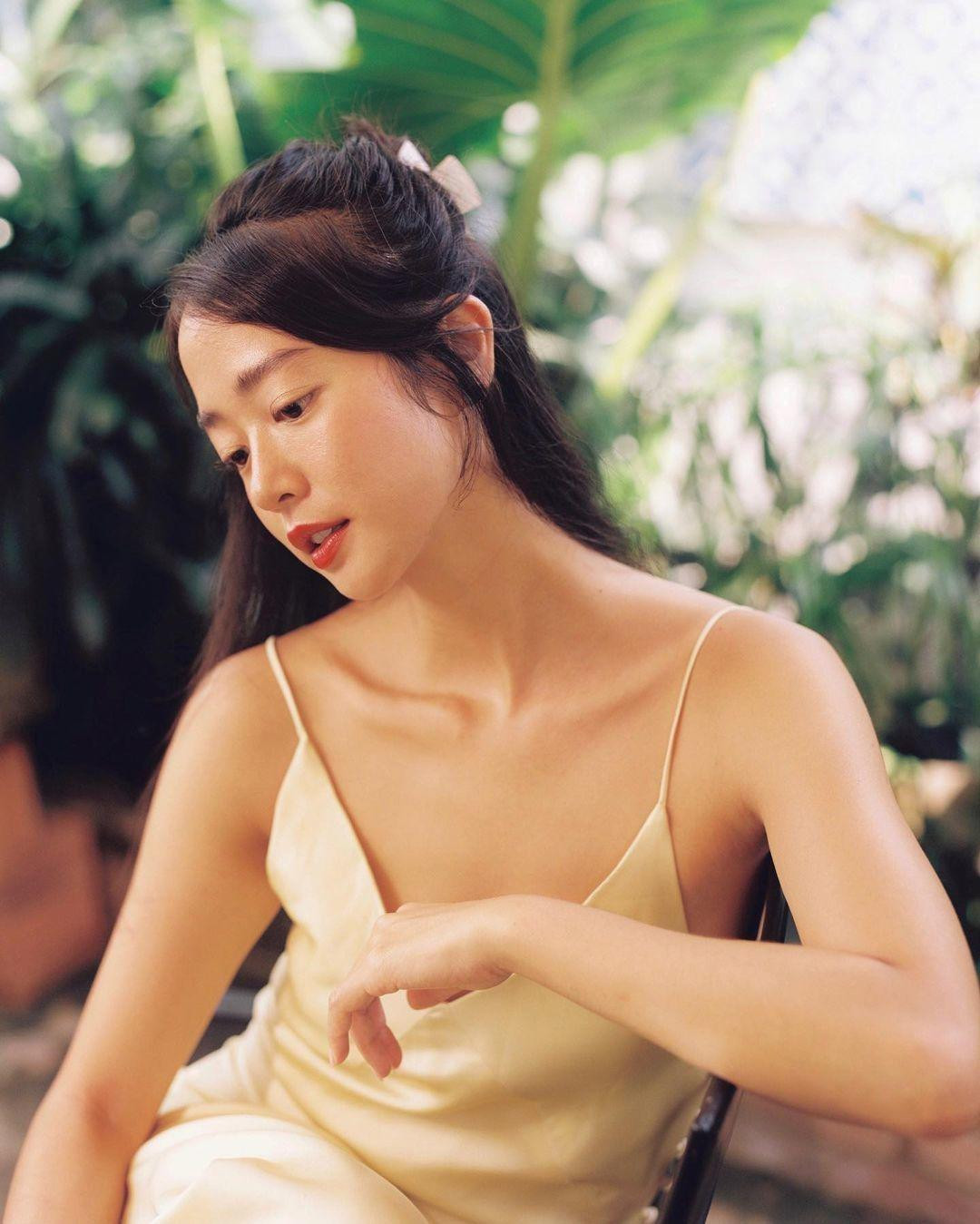 Hình ảnh đời thường của người đẹp Pháp gốc Việt Hình ảnh đời thường của người đẹp Pháp gốc Việt