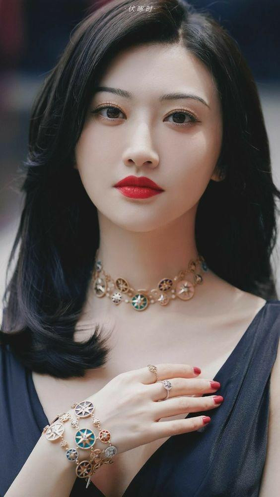 Dung mạo cuốn hút của &quot;Đệ nhất mỹ nữ Bắc Kinh&quot; Cảnh Điềm. Ảnh: Weibo.