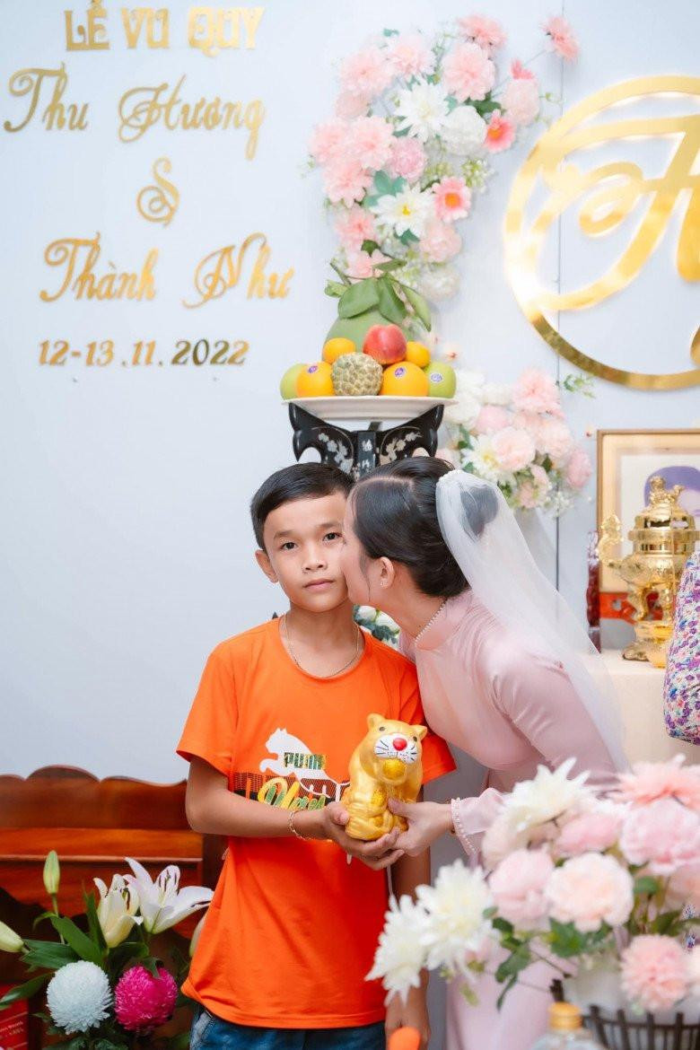 Nhà có hai chị em nên tình cảm rất gắn bó.