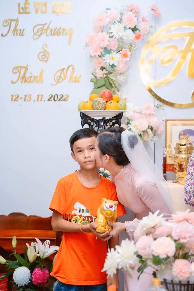 Nhà có hai chị em nên tình cảm rất gắn bó.