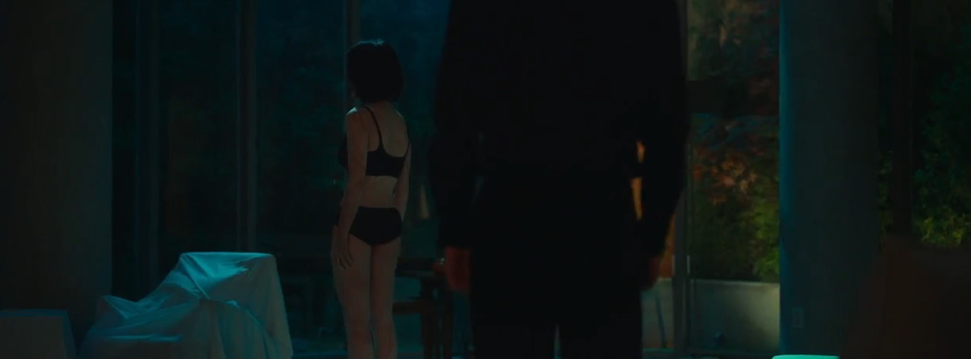 Joo Yeo Jung (Lee Do Hyun đảm nhận) tận mắt chứng kiến những vết sẹo trên cơ thể của Moon Dong Eun.