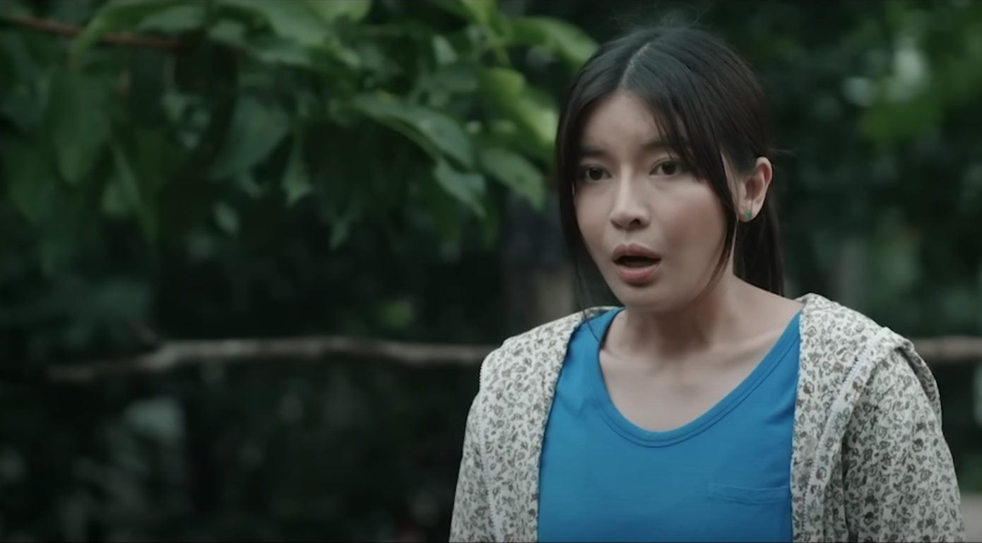 Xuân cho đàn em đi tìm chồng mất tích. Ảnh: CMH.