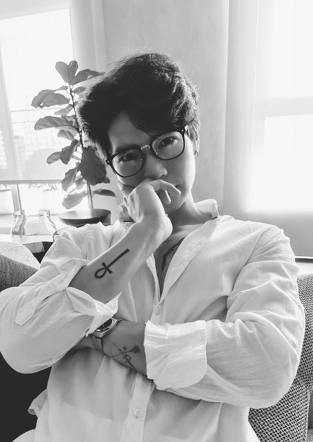 Huy Trần trân trọng mối quan hệ này, anh chia sẻ: “Quan trọng không phải là khi nào kết hôn, mà quan trọng là phải thực sự yêu”. Huy Trần trân trọng mối quan hệ này, anh chia sẻ: “Quan trọng không phải là khi nào kết hôn, mà quan trọng là phải thực sự yêu”.