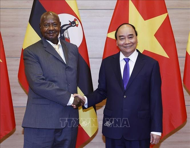 Chủ tịch nước Nguyễn Xuân Phúc và Tổng thống nước Cộng hòa Uganda Yoweri Kaguta Museveni.
