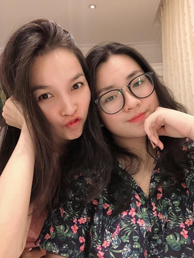 Hiền Thục và con gái Hiền Thục và con gái