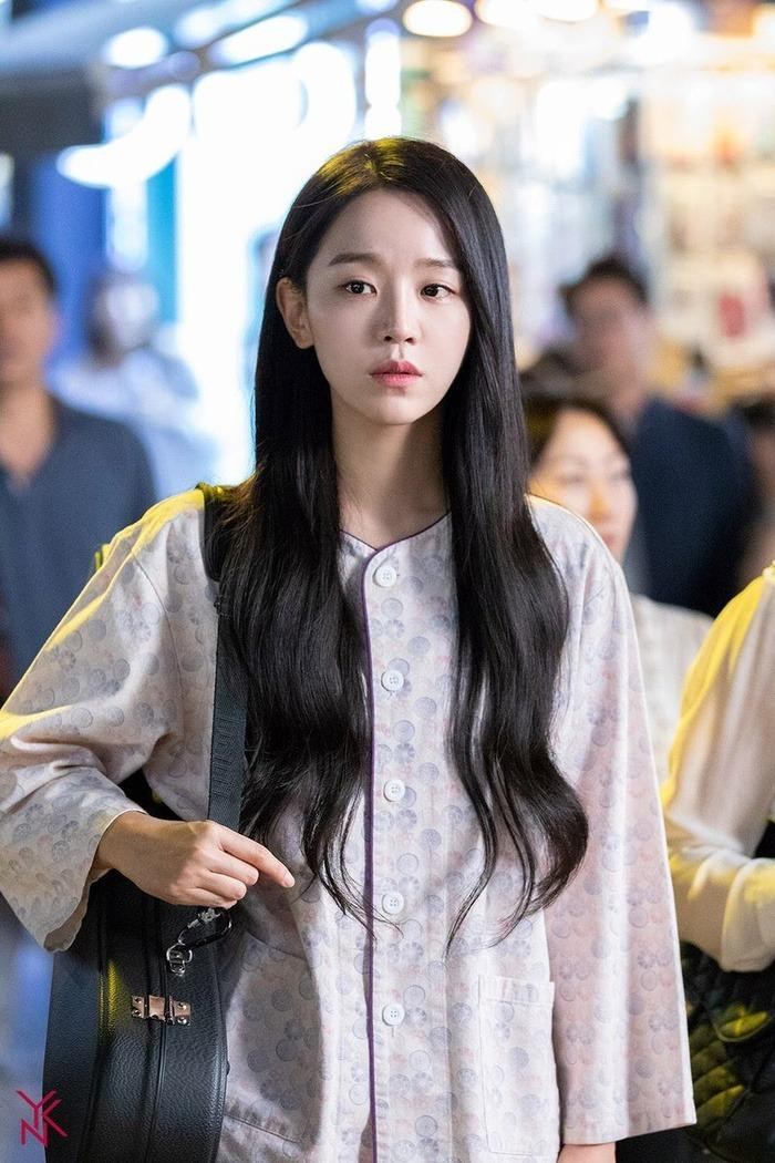 Shin Hye Sun - &quot;đóa hoa nở muộn&quot; của Showbiz Hàn