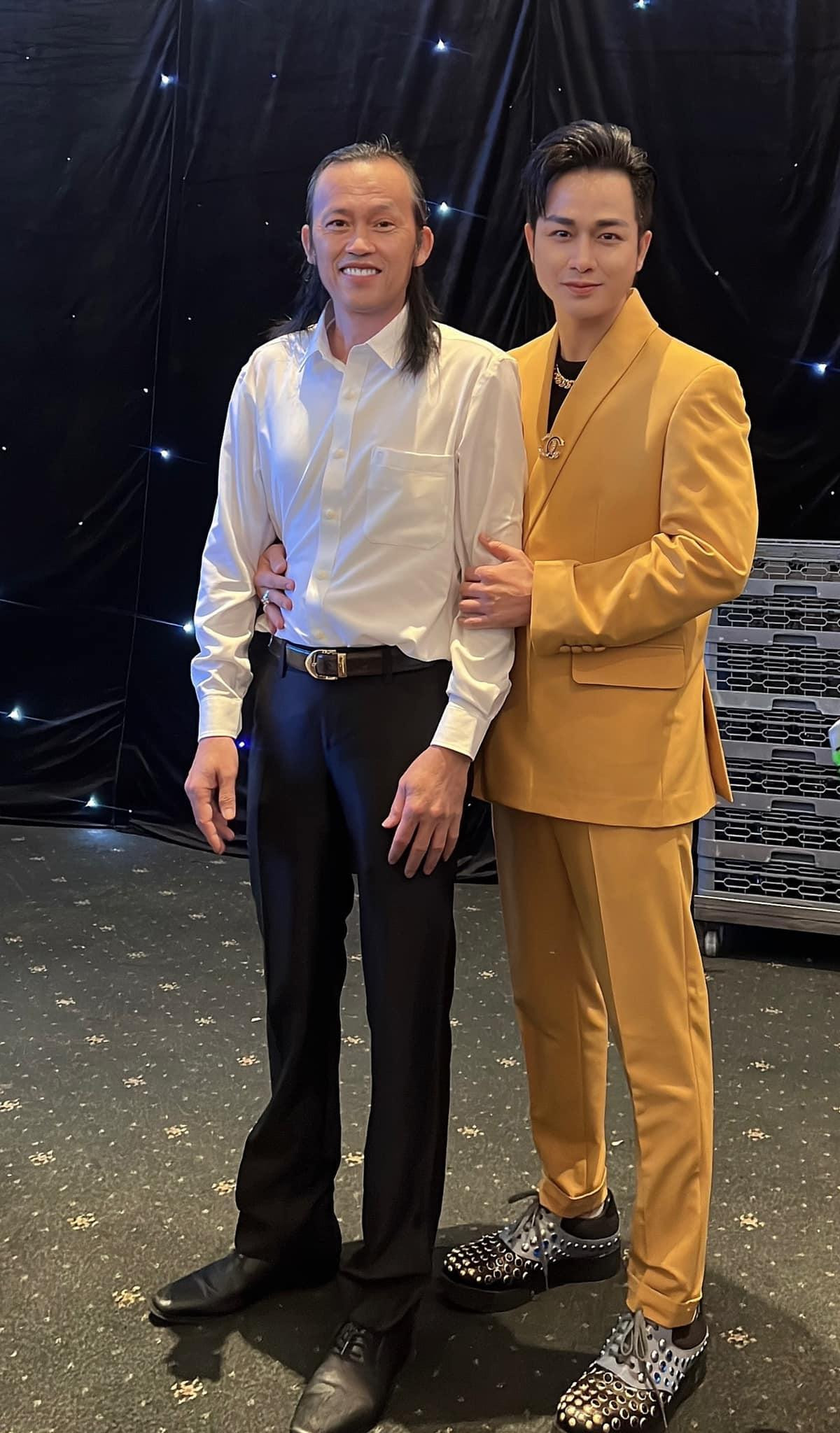 Nam danh hài hiếm hoi xuất hiện công khai trước công chúng sau scandal từ thiện. Ảnh: Facebook Quách Tuấn Du Nam danh hài hiếm hoi xuất hiện công khai trước công chúng sau scandal từ thiện. Ảnh: Facebook Quách Tuấn Du