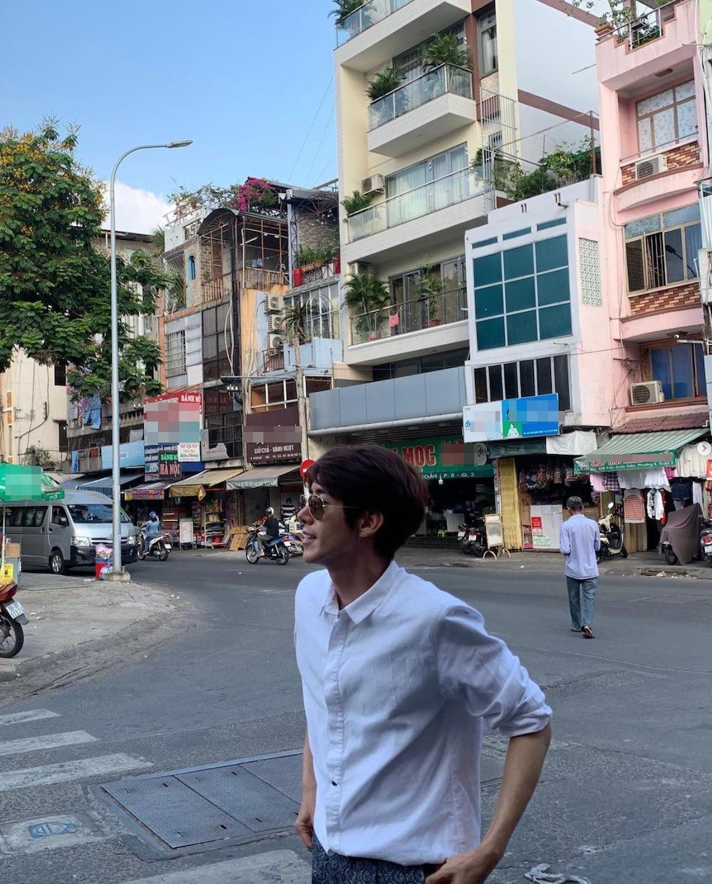 Bức ảnh của Kwang Hee đăng tải được cho là đường phố ở TP.HCM Bức ảnh của Kwang Hee đăng tải được cho là đường phố ở TP.HCM