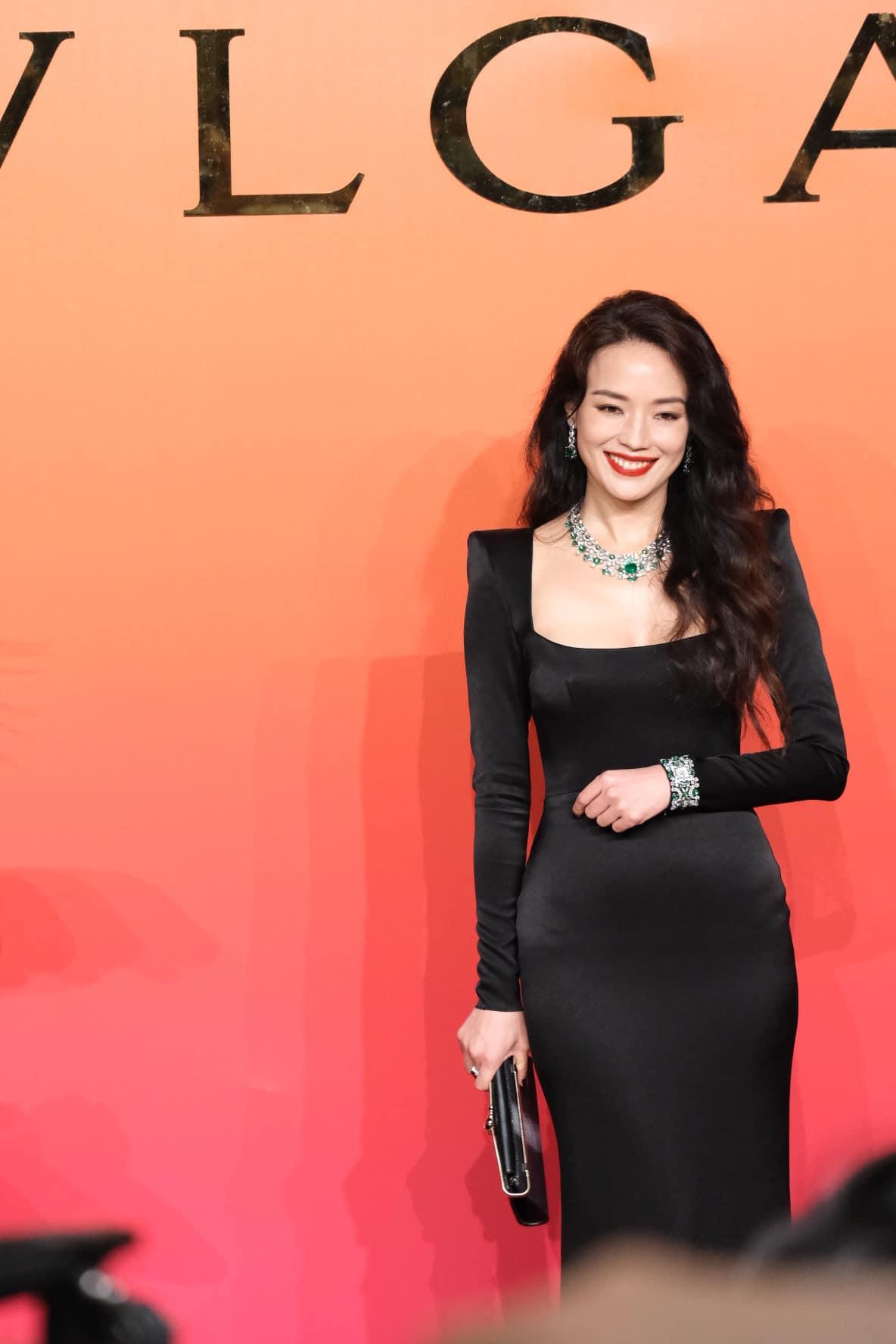 Nhan sắc ngọt ngào pha lẫn chút hoang dại của "nữ hoàng cảnh nóng" một thời khiến bất cứ ai nhìn vào cũng khó lòng rời mắt.