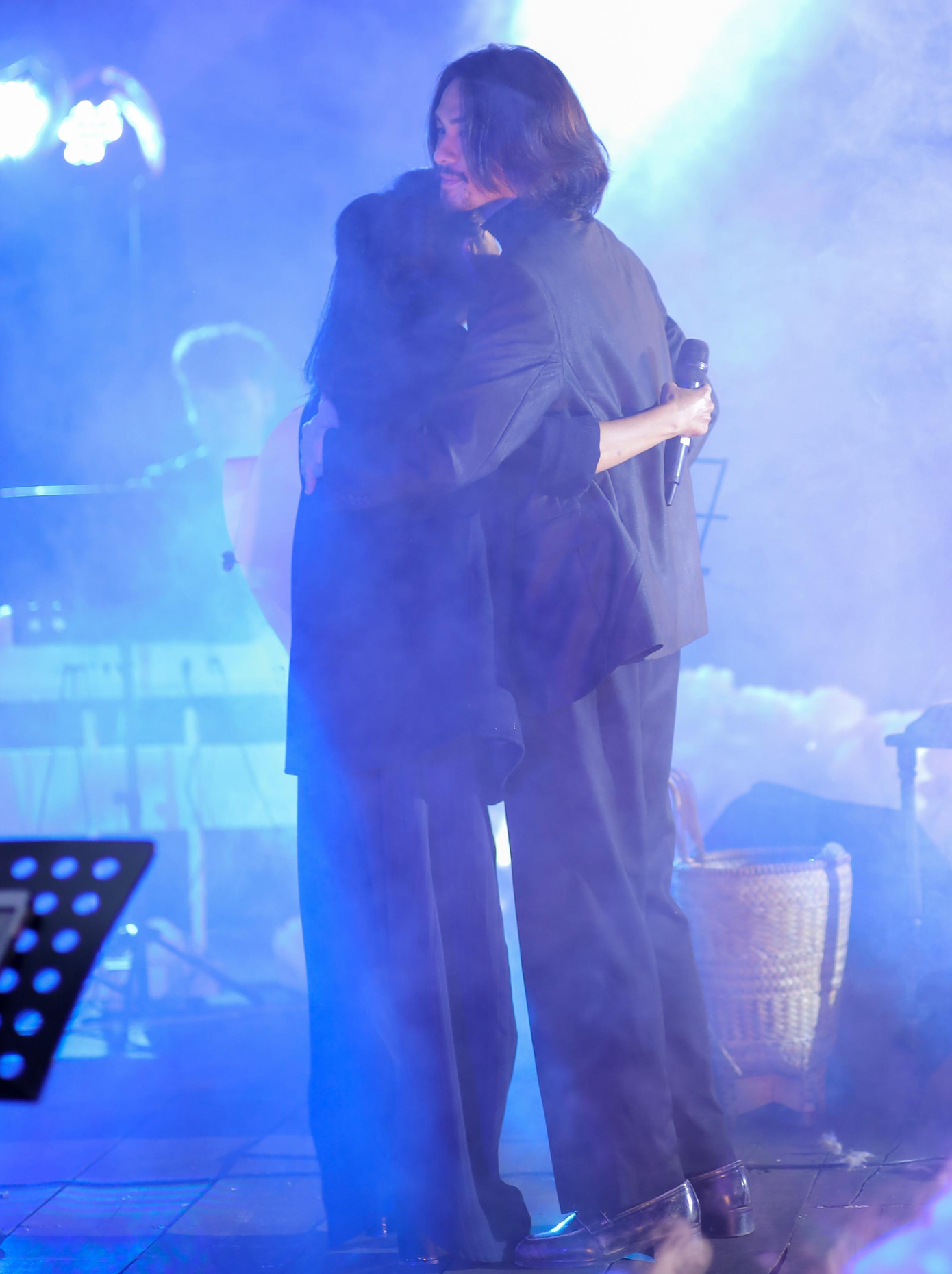 Ca sĩ Phương Thanh công khai bạn trai kém 20 tuổi trong một show diễn ở Đà Lạt hôm 27/5 gây xôn xao dư luận.