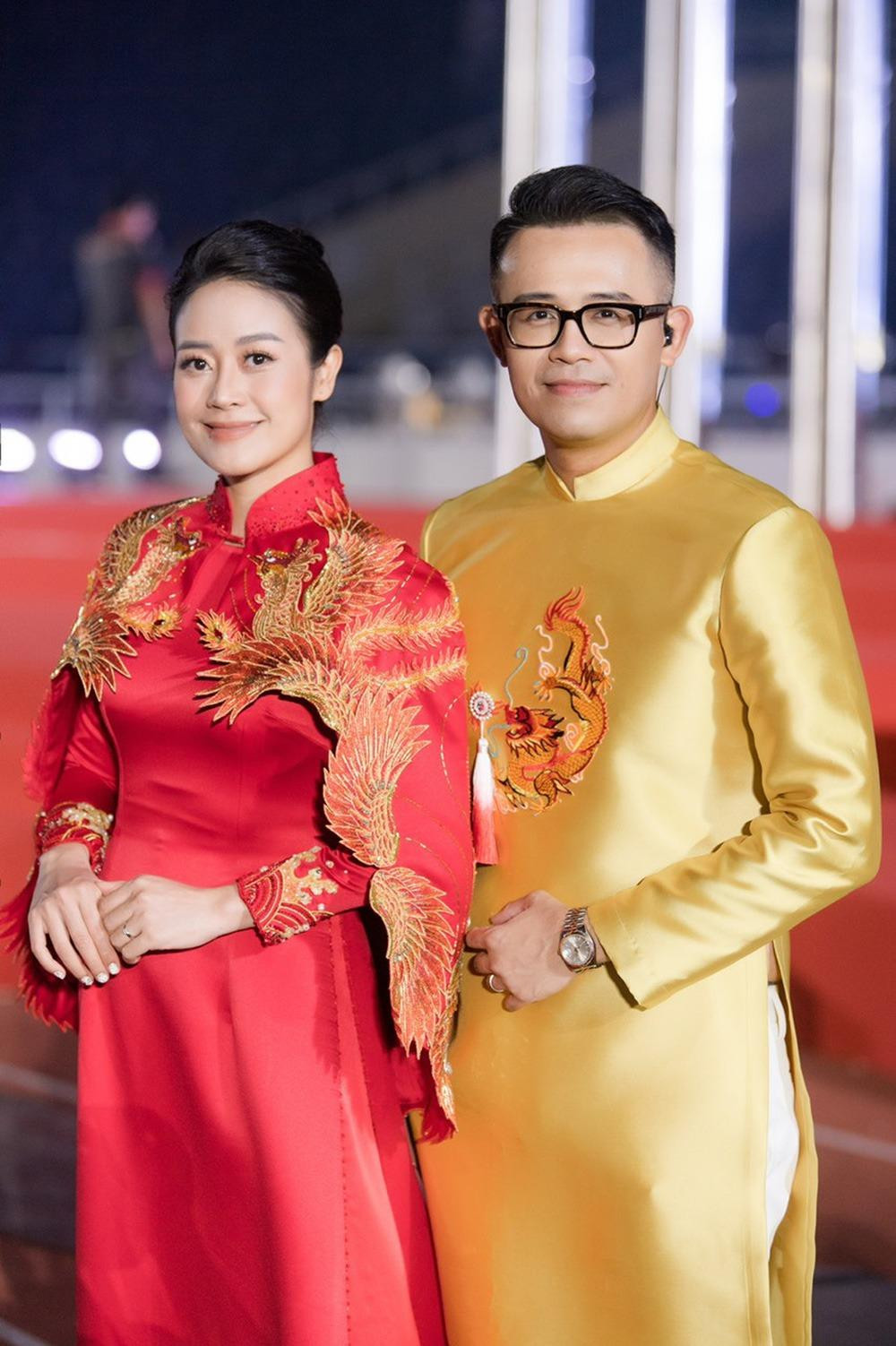 Đồng hành cùng MC Phí Linh và MC Đức Bảo