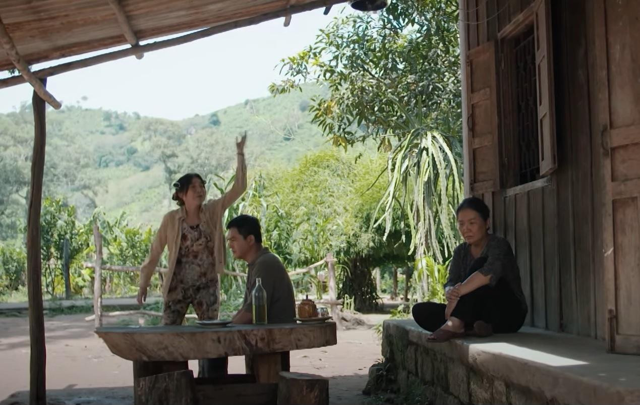 Xuân nhất quyết không chịu nuôi mẹ con em chồng. Ảnh: CMH. Xuân nhất quyết không chịu nuôi mẹ con em chồng. Ảnh: CMH.