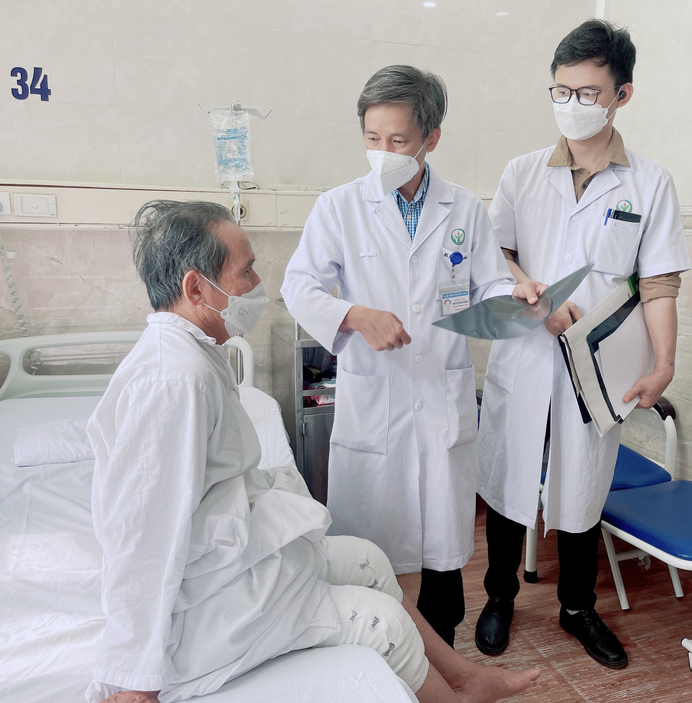 Sau phẫu thuật khớp gối 2 bên, người bệnh có thể sớm trở lại sinh hoạt và lao động thường ngày.