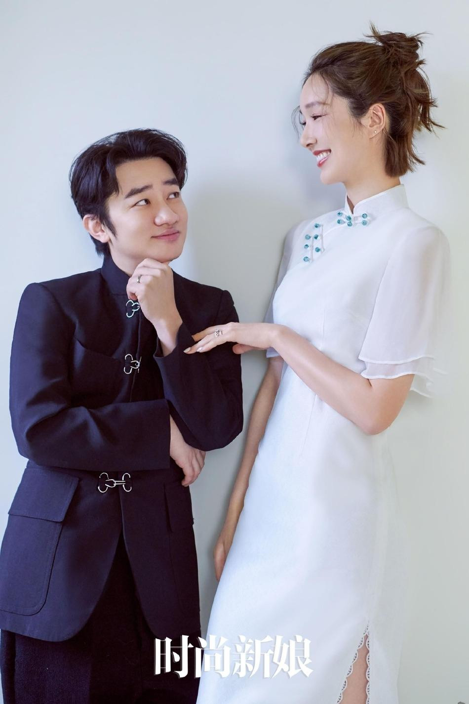 Ngày 14/12, Vương Tổ Lâm và Hoa hậu Lý Á Nam kỷ niệm 7 năm ngày cưới. Nam diễn viên bày tỏ tình yêu trường tồn, không thay đổi dành cho bà xã.