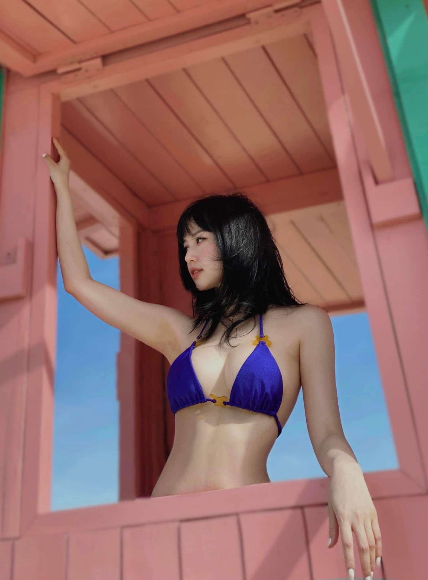 Tâm Tít hoạt động trong showbiz với nhiều vai trò như diễn viên, MC, người mẫu, ca sĩ. Tuy nhiên, sau khi kết hôn, cô “ở ẩn” để dành thời gian bên gia đình nhỏ và tập trung kinh doanh. Tâm Tít hoạt động trong showbiz với nhiều vai trò như diễn viên, MC, người mẫu, ca sĩ. Tuy nhiên, sau khi kết hôn, cô “ở ẩn” để dành thời gian bên gia đình nhỏ và tập trung kinh doanh.