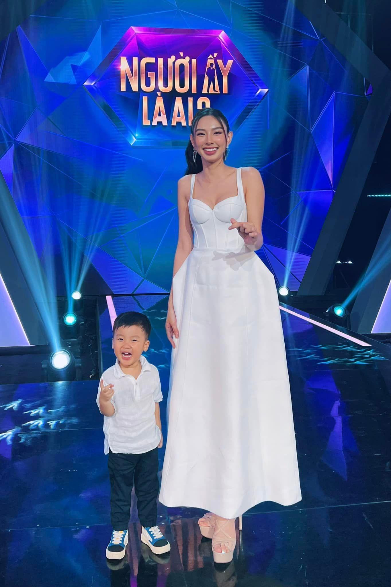 Thùy Tiên và bé Bo - con trai Hòa Minzy Thùy Tiên và bé Bo - con trai Hòa Minzy