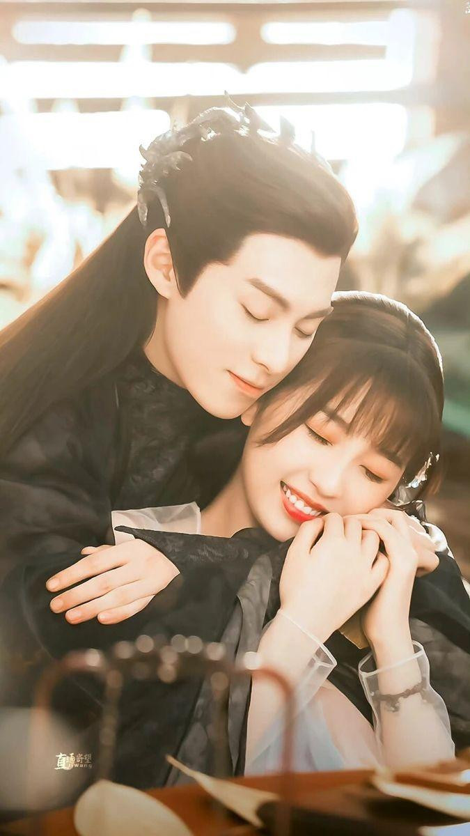 Thêm một tác phẩm Hoa ngữ ghi danh trong top 10 tìm kiếm phim truyền hình tại thị trường Việt Nam là Thương Lan quyết do Vương Hạc Đệ và Ngu Thư Hân đóng chính lên sóng vào tháng 8. Tác phẩm lấy đề tài huyền huyễn kể về nguyệt tôn Đông Phương Thanh Thương – kẻ mạnh nhất tam giới và Hoa Lan Nhỏ. Phim tạo hiệu ứng bất ngờ, chủ đề về cặp đôi chính liên tục leo hot search Weibo. Ảnh: Pinterest. Thêm một tác phẩm Hoa ngữ ghi danh trong top 10 tìm kiếm phim truyền hình tại thị trường Việt Nam là Thương Lan quyết do Vương Hạc Đệ và Ngu Thư Hân đóng chính lên sóng vào tháng 8. Tác phẩm lấy đề tài huyền huyễn kể về nguyệt tôn Đông Phương Thanh Thương – kẻ mạnh nhất tam giới và Hoa Lan Nhỏ. Phim tạo hiệu ứng bất ngờ, chủ đề về cặp đôi chính liên tục leo hot search Weibo. Ảnh: Pinterest.