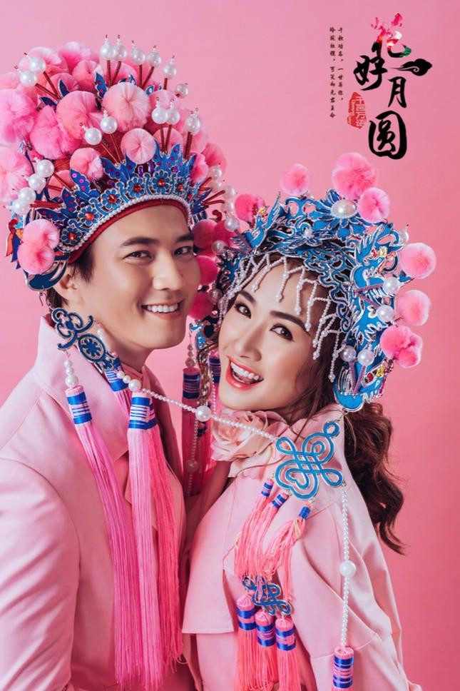 Hà Việt Dũng và bà xã