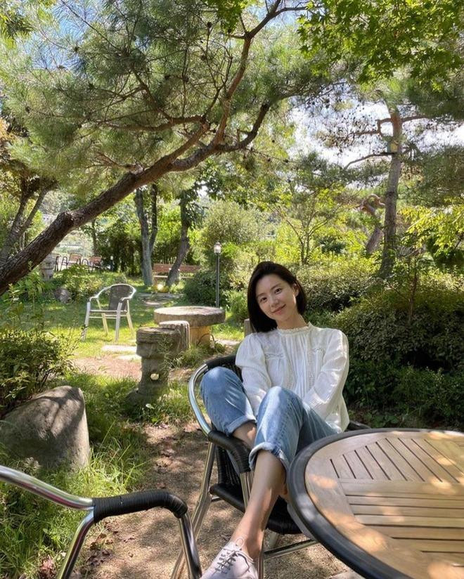 Park Soo Jin hiếm hoi chia sẻ hình ảnh cá nhân lên mạng xã hội. Park Soo Jin hiếm hoi chia sẻ hình ảnh cá nhân lên mạng xã hội.