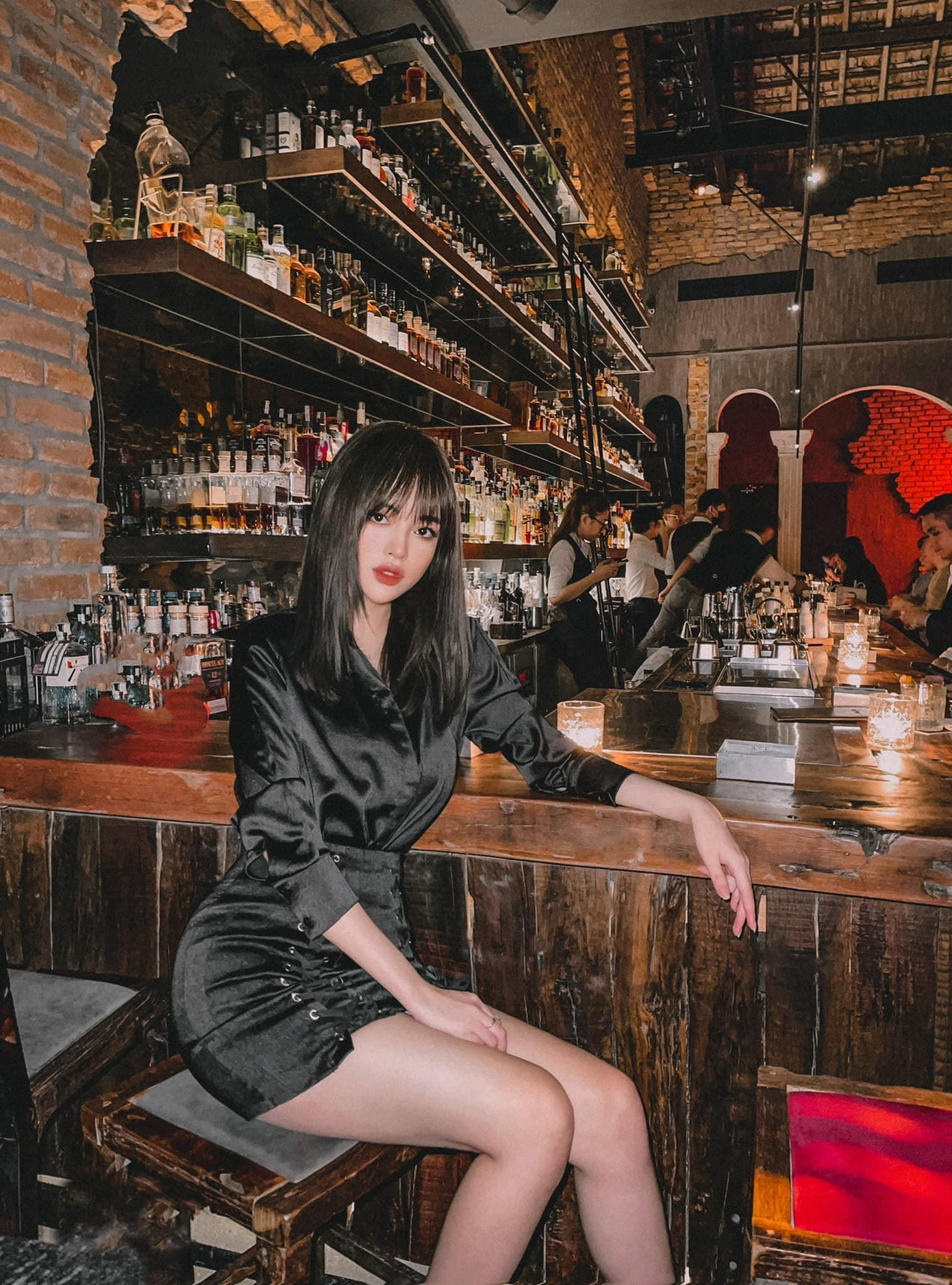 “Thượng úy Nam” của Phố trong làng chia sẻ, vợ sắp cưới của anh là cô gái hiểu chuyện và tình cảm. Trong thời gian gặp khó khăn, Diễm Quỳnh là người động viên, luôn kề cạnh ủng hộ anh.