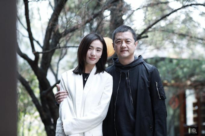 Lý Á Bằng và vợ hiện tại. Ảnh: Weibo. Lý Á Bằng và vợ hiện tại. Ảnh: Weibo.