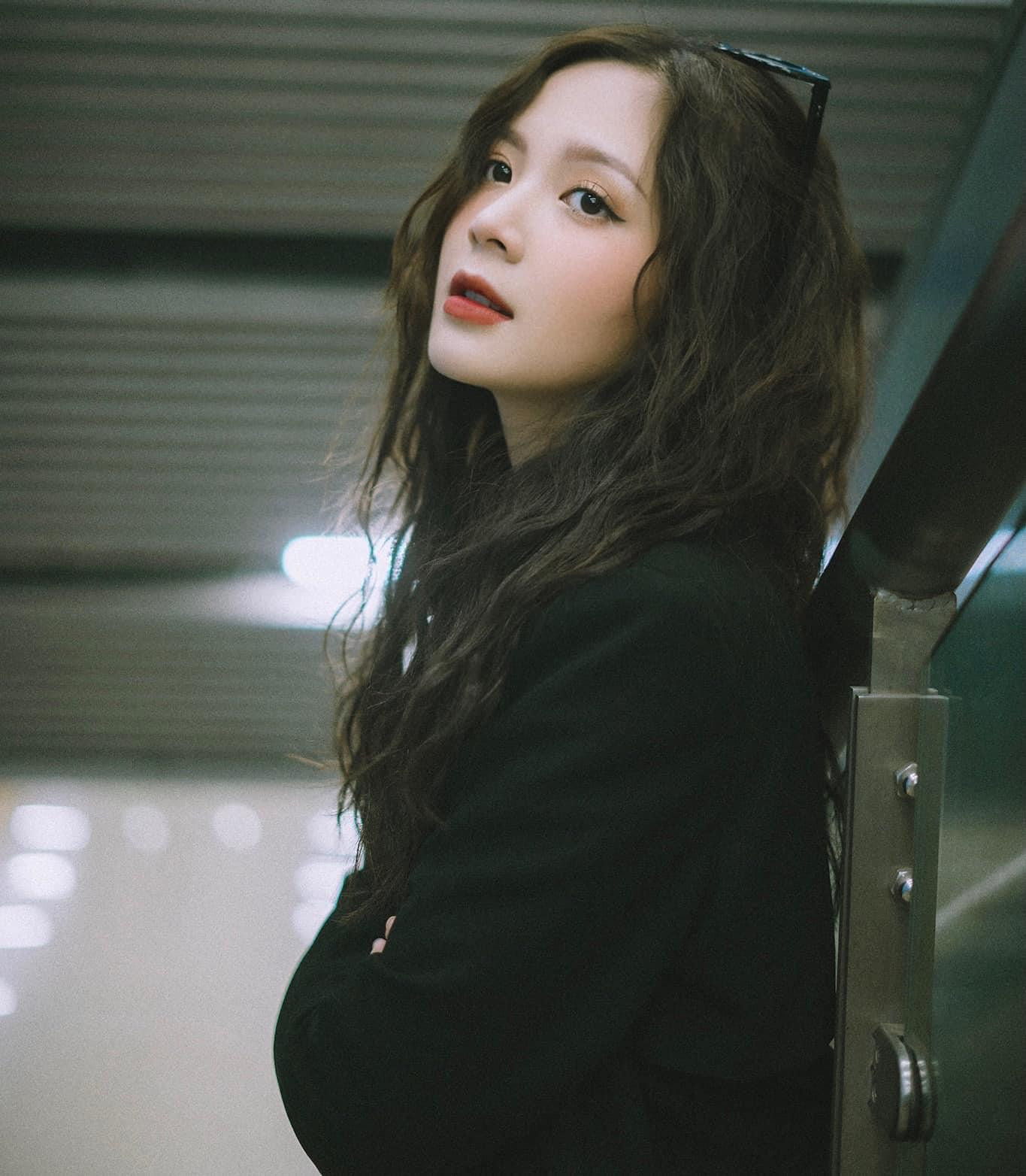 Ngọc Huyền cho biết sẽ trau dồi diễn xuất để có thể nhận được nhiều vai diễn đa dạng hơn và mong muốn khán giả công nhận mình với vai trò diễn viên hơn là một hot girl.