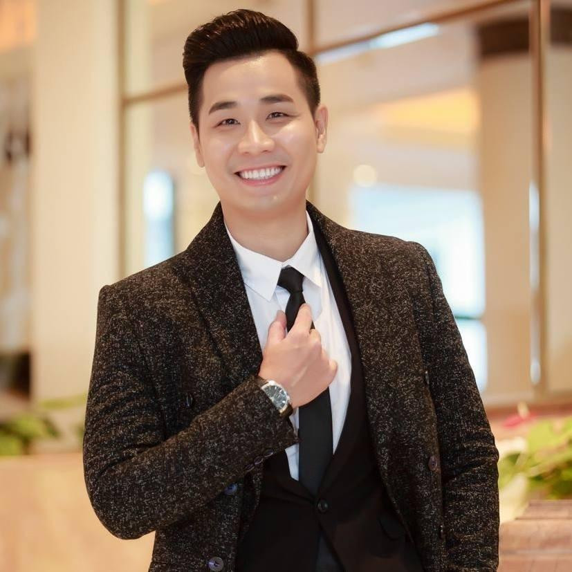 MC Nguyên Khang gây tranh cãi vì phát ngôn liên quan đến Hiền Hồ.