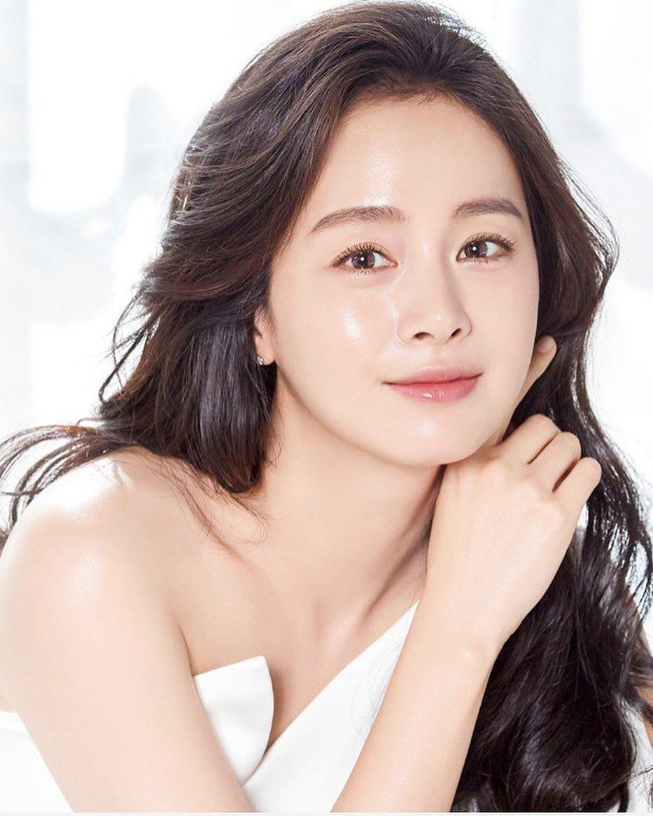 Chi Pu được báo Hàn đặt danh xưng là "Kim Tae Hee Việt Nam". Ảnh: News1.