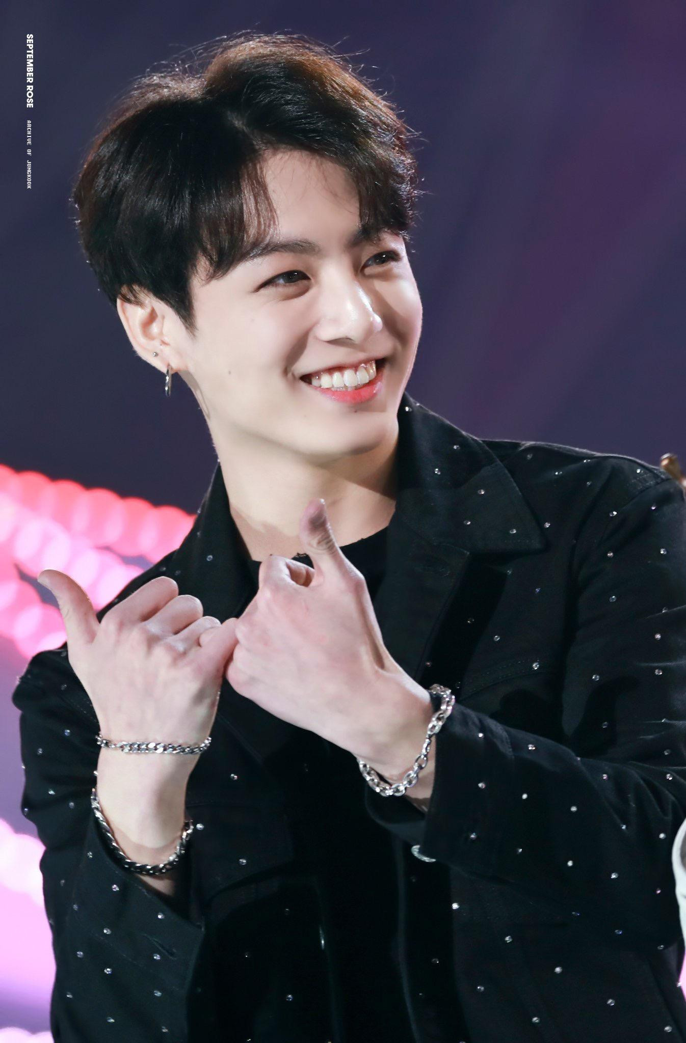 Jung Kook trở thành nghệ sĩ Hàn Quốc đầu tiên trong lịch sử biểu diễn tại Lễ khai mạc FIFA World Cup. MV Dreamers quảng bá ngày hội bóng đá lớn nhất hành tinh được phát hành ngày 22/11. Ảnh: Twitter. Jung Kook trở thành nghệ sĩ Hàn Quốc đầu tiên trong lịch sử biểu diễn tại Lễ khai mạc FIFA World Cup. MV Dreamers quảng bá ngày hội bóng đá lớn nhất hành tinh được phát hành ngày 22/11. Ảnh: Twitter.