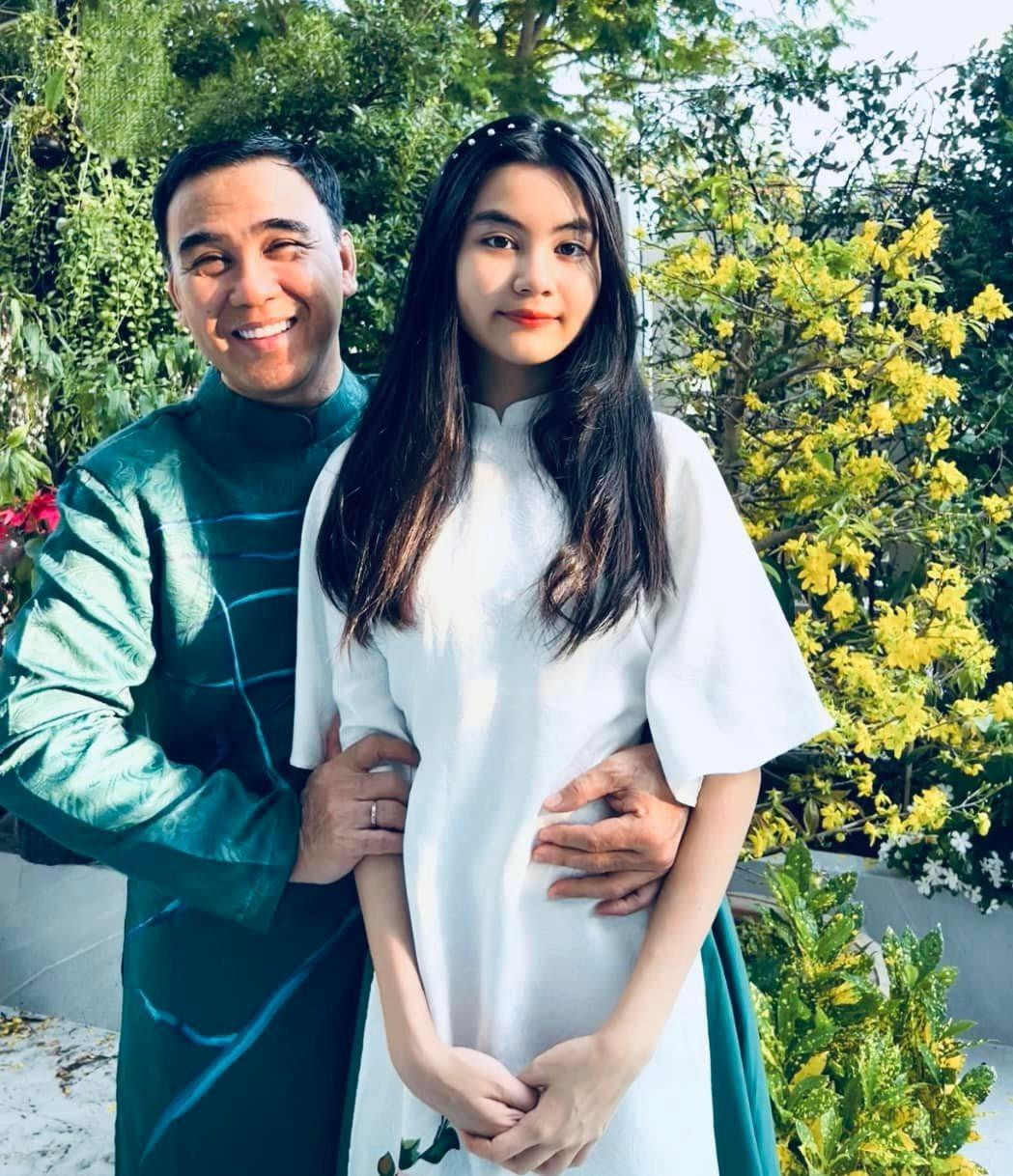 Hạt Dẻ tên thật là Mai Thảo Ngọc, sinh năm 2008