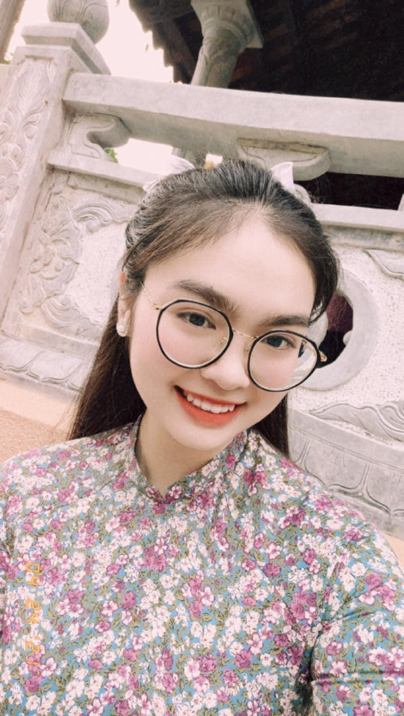 Về phía gia đình Thiện Nhân, mẹ cô khẳng định không ngăn cấm con gái yêu đồng giới và cho rằng từ khi quen Ngân Trác (người yêu hiện tại của Thiện Nhân), nữ ca sĩ hoàn toàn thay đổi tâm tính. Bà rất lo lắng không hiểu số tiền 2 tỷ đồng để đầu tư mà con gái tuyên bố từ đâu ra và mong Thiện Nhân có thể hồi tâm chuyển ý, quay trở về với gia đình.