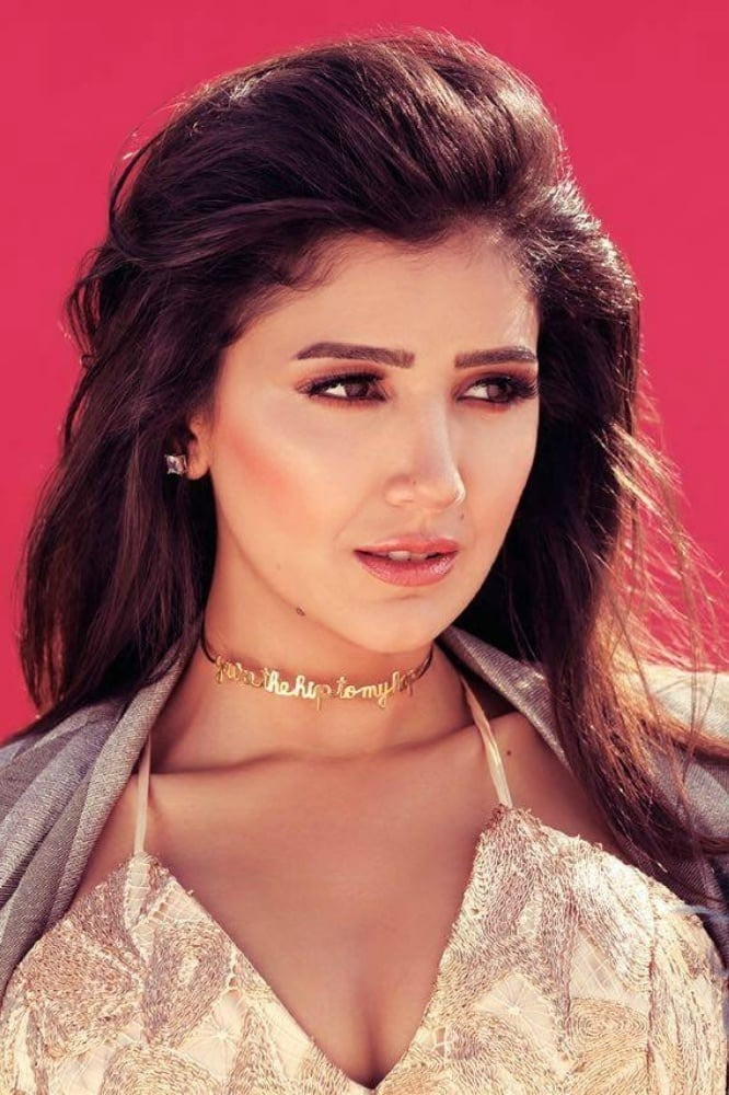 Nữ diễn viên nổi tiếng người Mai Omar chiếm hạng 9. Cô có phong cách thời trang sang trọng, cá tính và hút gần 25 triệu người theo dõi trên nền tảng Instagram và Facebook. Nữ diễn viên nổi tiếng người Mai Omar chiếm hạng 9. Cô có phong cách thời trang sang trọng, cá tính và hút gần 25 triệu người theo dõi trên nền tảng Instagram và Facebook.