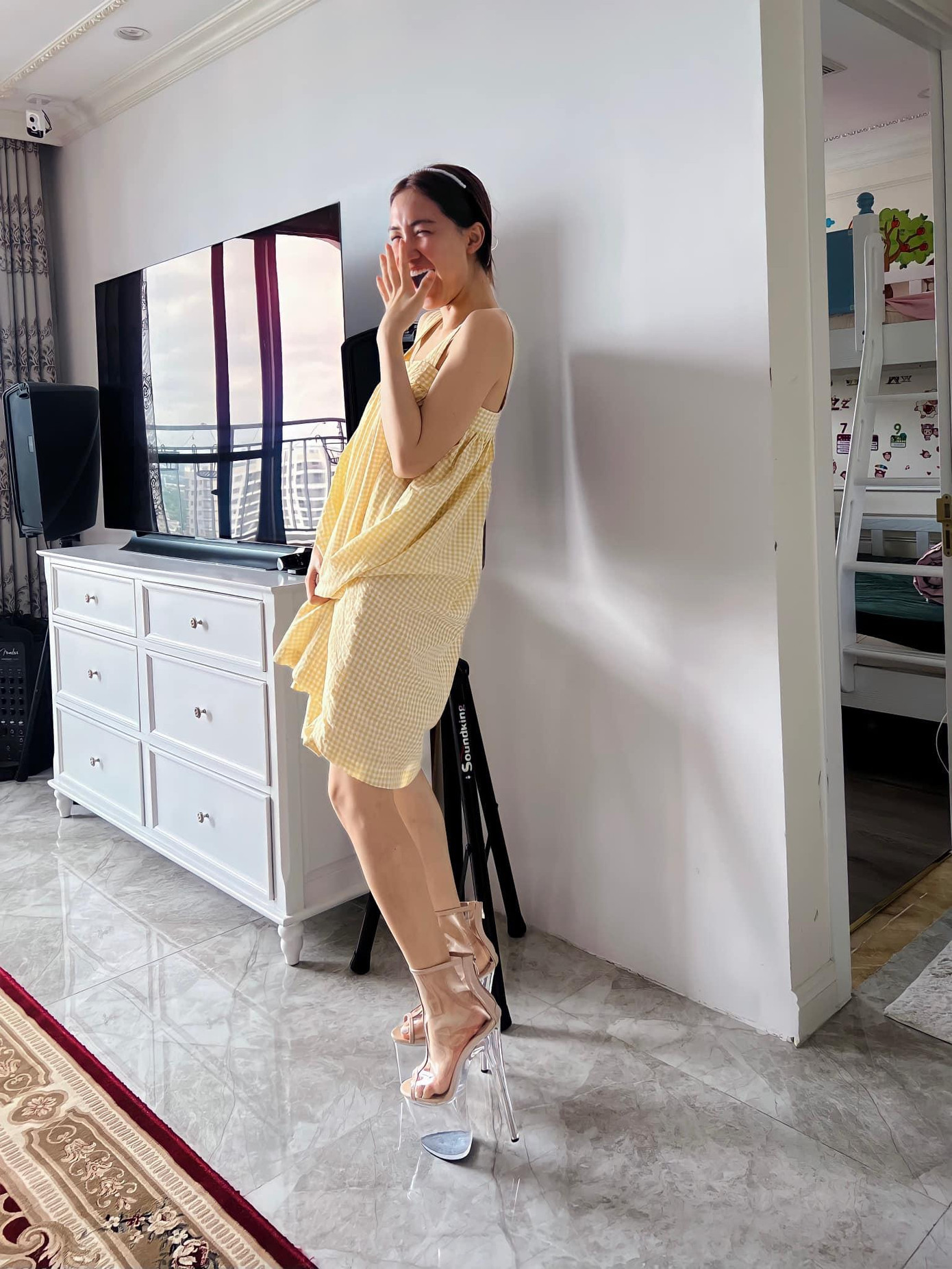 Món quà sinh nhật cực chất từ Hoàng Thùy dành tặng cho Hòa Minzy Món quà sinh nhật cực chất từ Hoàng Thùy dành tặng cho Hòa Minzy