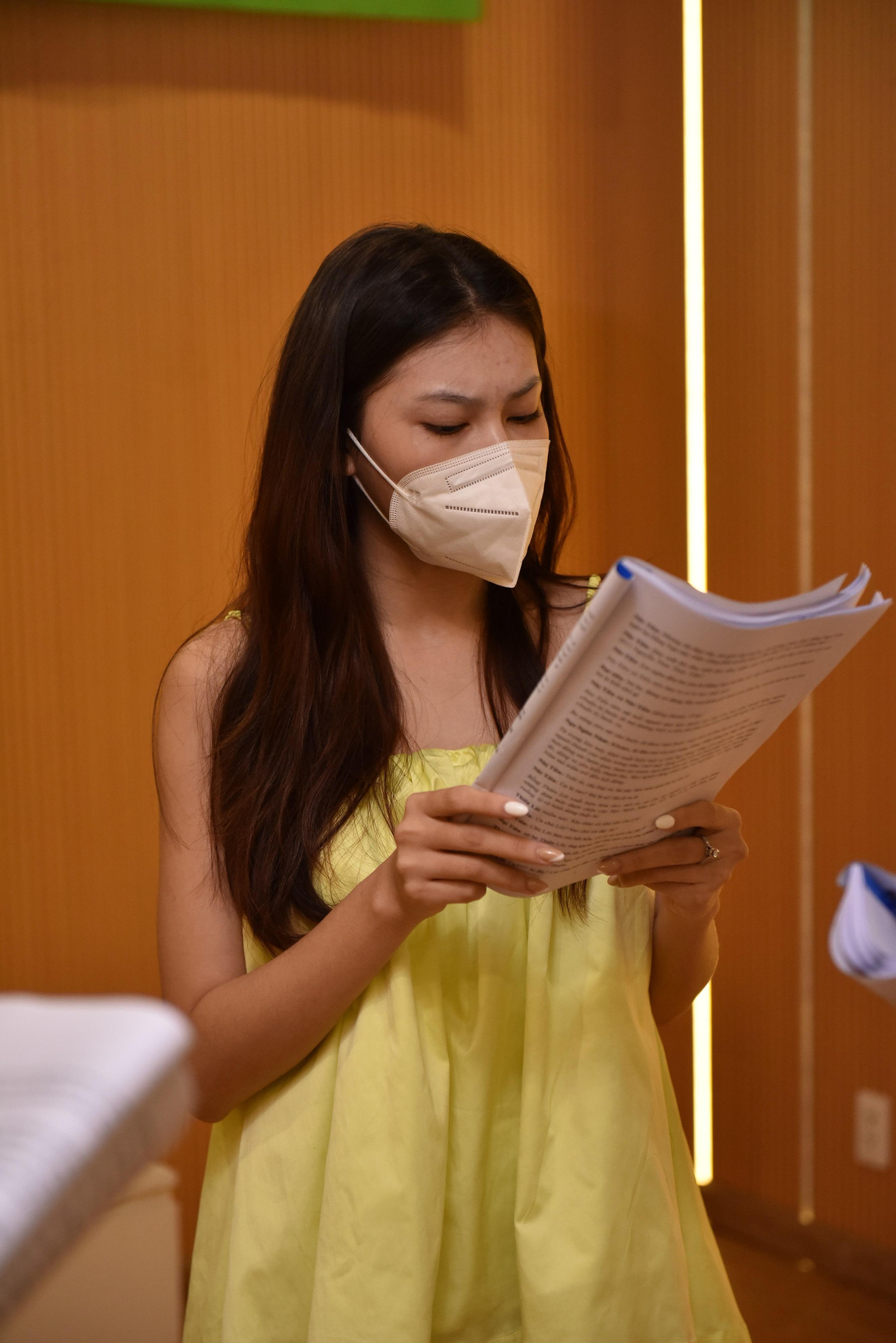 Á Hậu Ngọc Thảo lần đầu “chào sân” với vai trò diễn xuất.