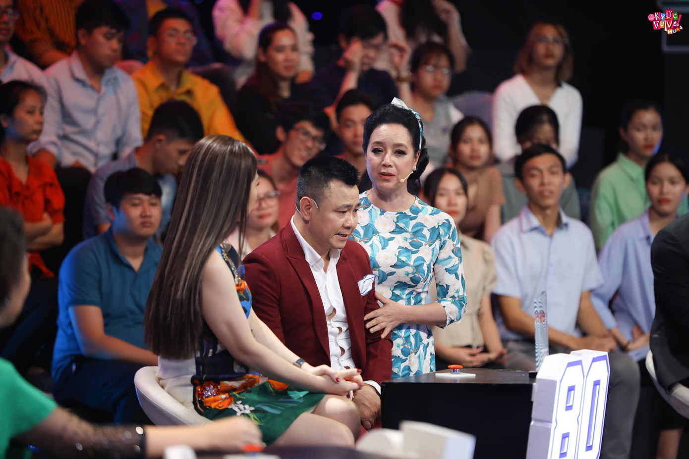 NSND Tự Long xúc động khi nhắc đến bố. NSND Tự Long xúc động khi nhắc đến bố.