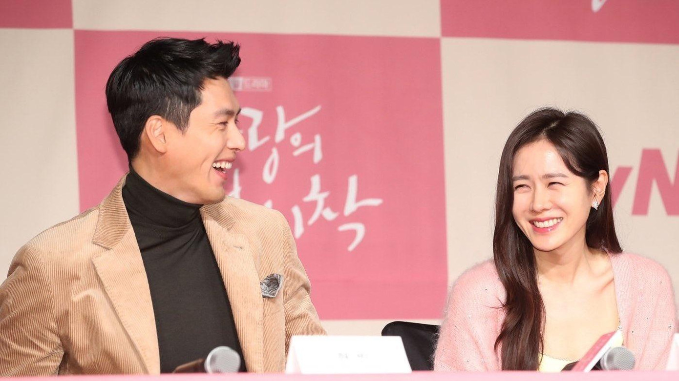 Cặp sao hạng A xứ kim chi nhận được nhiều lời chúc phúc của khán giả. Ảnh: OSEN. Cặp sao hạng A xứ kim chi nhận được nhiều lời chúc phúc của khán giả. Ảnh: OSEN.