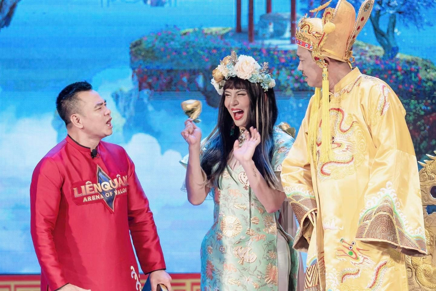 "Bắc Đẩu" Duy Khánh bên "Ngọc Hoàng" Quốc Khánh "Bắc Đẩu" Duy Khánh bên "Ngọc Hoàng" Quốc Khánh