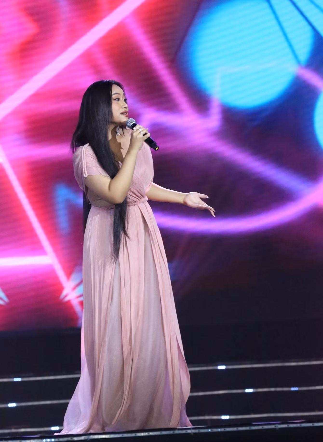Ca sĩ Sofia. Ảnh: Trọng Tài.