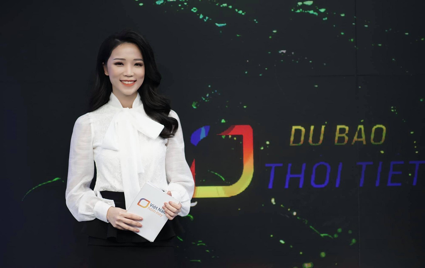 MC Hải Yến dẫn bản tin Thời tiết MC Hải Yến dẫn bản tin Thời tiết