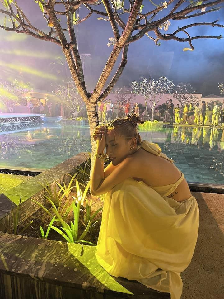 Khả Như là nghệ sĩ có nhiều hình ảnh dìm tại tiệc cưới được cư dân mạng rầm rộ chia sẻ.