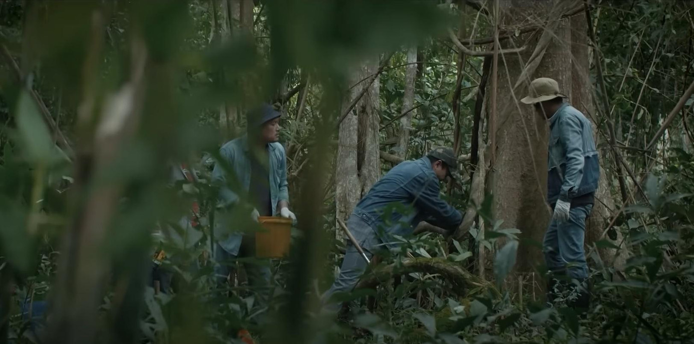 Mô phát hiện Khoản và đồng bọn có hành vi mờ ám. Ảnh: CMH.