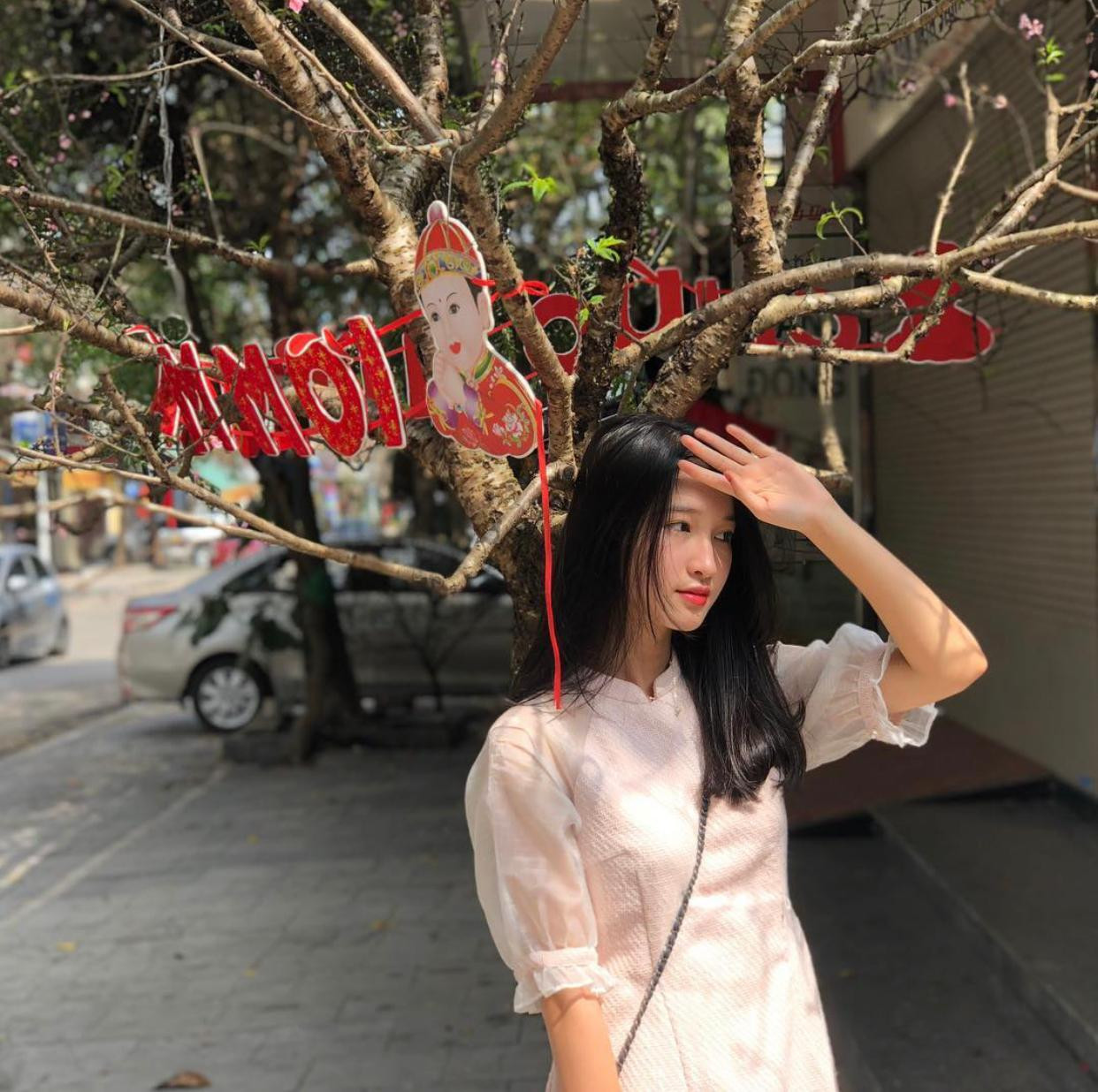 Những hình ảnh ngày thường được người đẹp chia sẻ lên mạng xã hội.