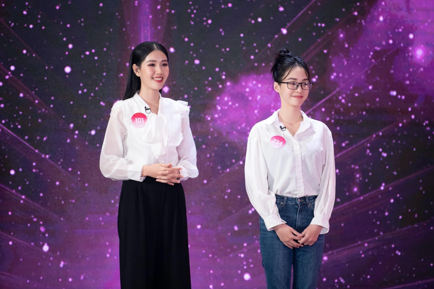 Hồng Thắm (trái) và Ngọc Thảo muốn hướng đến mục tiêu xa để giúp ông Minh.