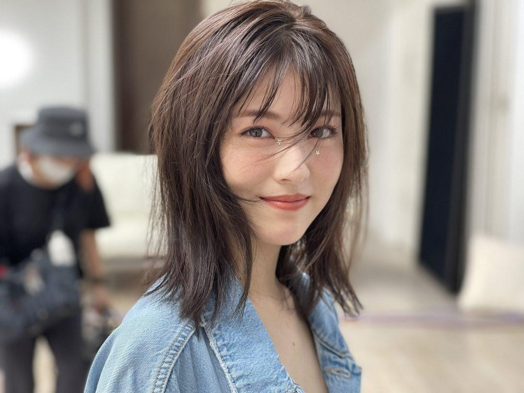 Được mệnh danh là nữ thần thế hệ mới của giới giải trí Nhật Bản, Hamabe Minami đang có sự nghiệp rực rỡ khiến nhiều người ngưỡng mộ.